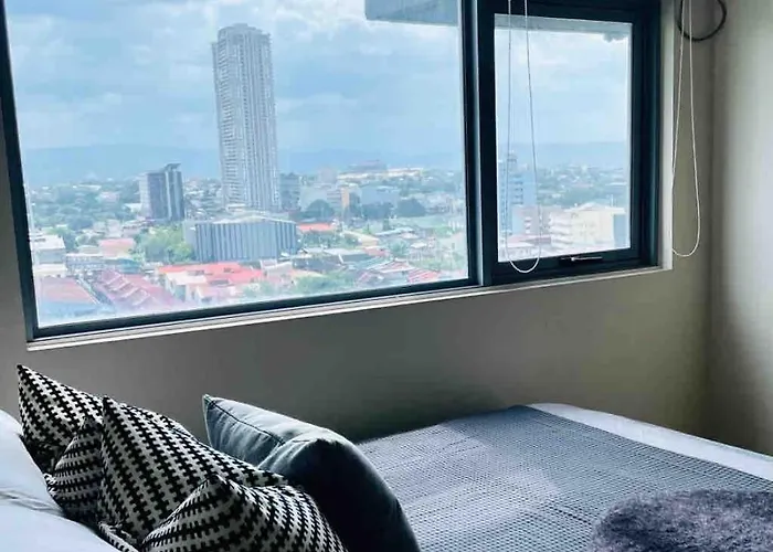 Minimalist 1br At Araneta City, Cubao *
