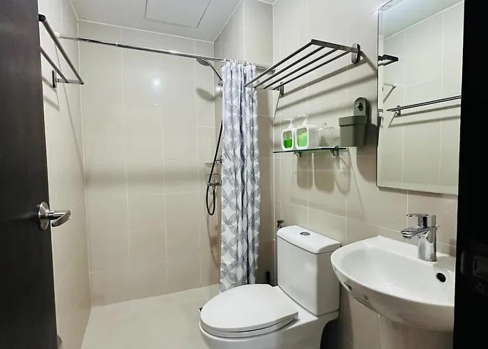 아파트 Minimalist 1br At Araneta City, Cubao